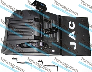 Брызговик кабины левый (с кронштейном) JAC N-120, Компас-12