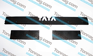 Облицовка капота ЧЕРНАЯ (комплект 3 части) с логотипом "ТАТА" TATA 613 E2, E3