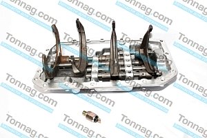 Крышка КПП в сборе с вилками Фотон 1099