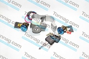 Комплект замков (замок зажигания + дверные личинки) Фотон 1093, 1099